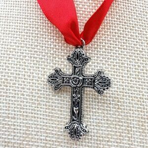 Vintage 80s‎ Silver Tone Cross Pendant Red Satin Ribbon Choker Necklace Jewelry